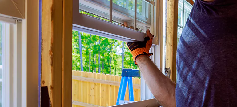 >Bay Window Curtain Rail Track in Redwood City, CA